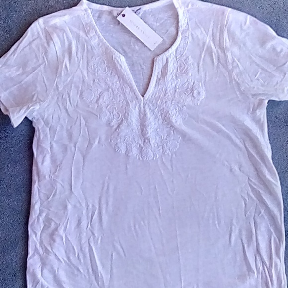 LUCKY BRAND Embroidered Split Neck T-Shirt NWT - Picture 4 of 6